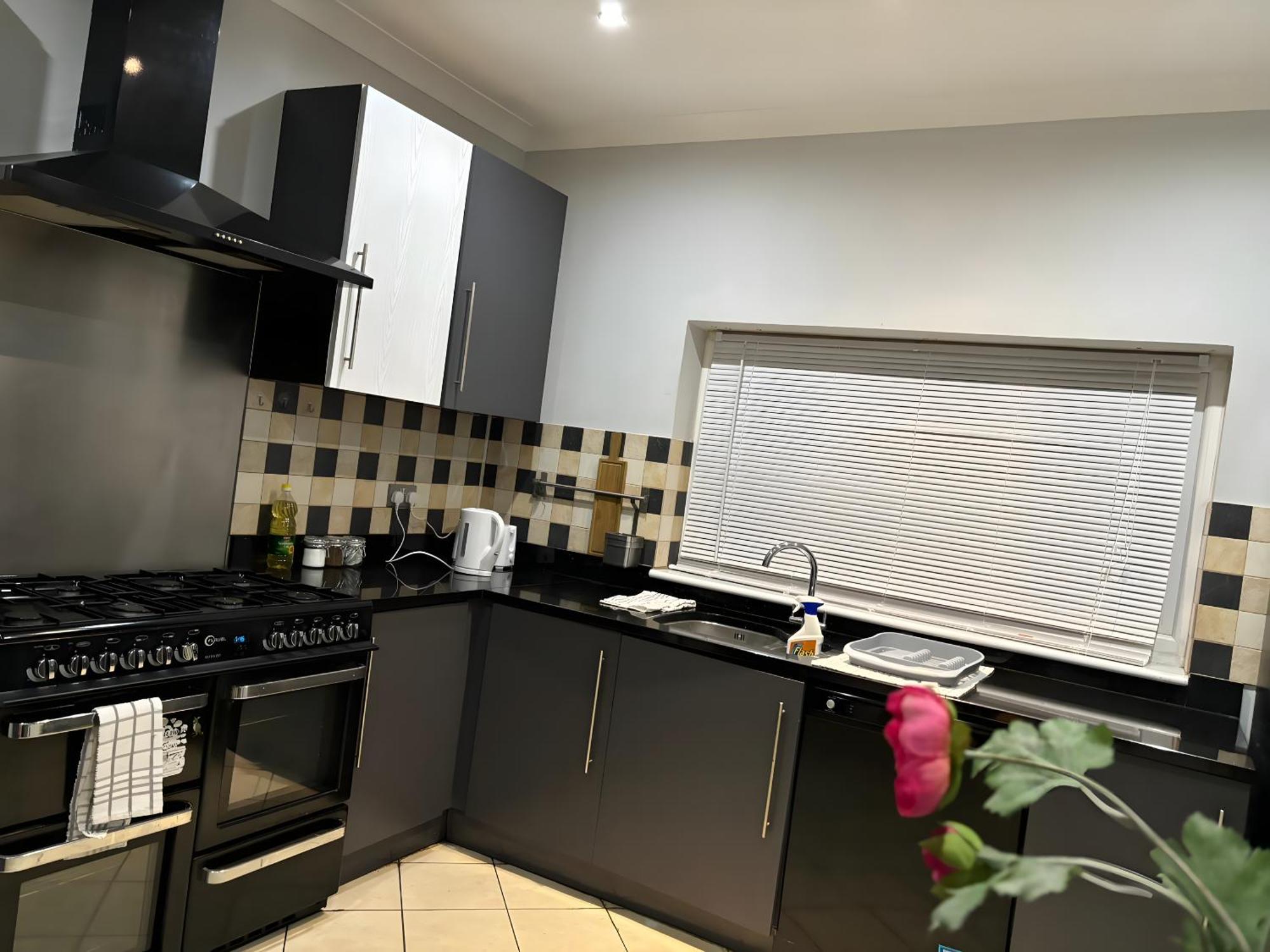 Town Centre House, Near Heathrow, Holloway, Thorpepark, Legoland * Staines-upon-Thames