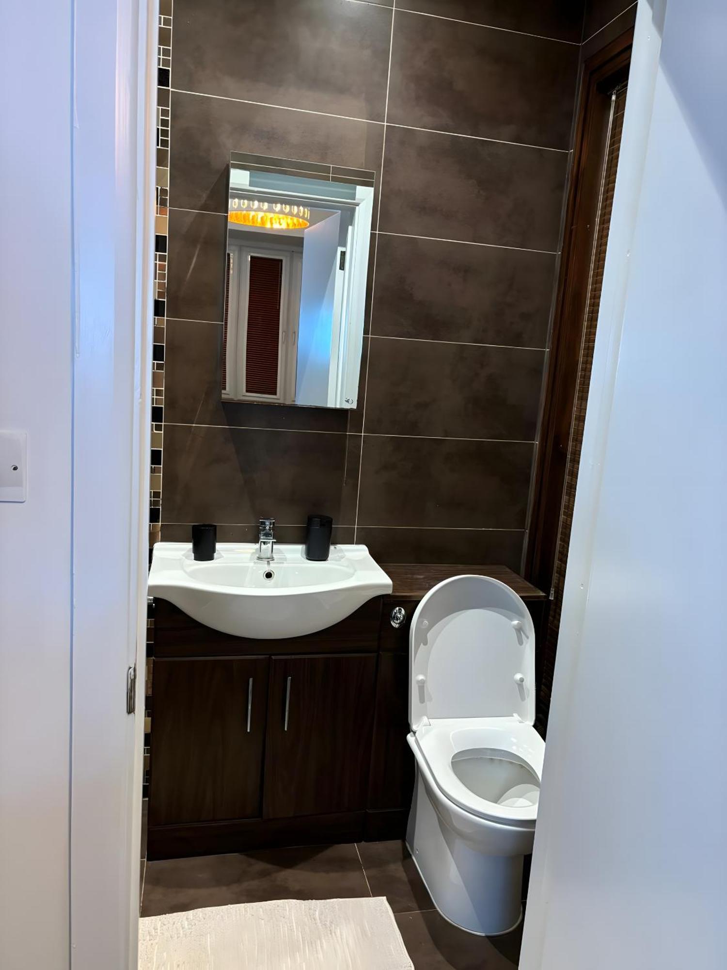 Town Centre House, Near Heathrow, Holloway, Thorpepark, Legoland
